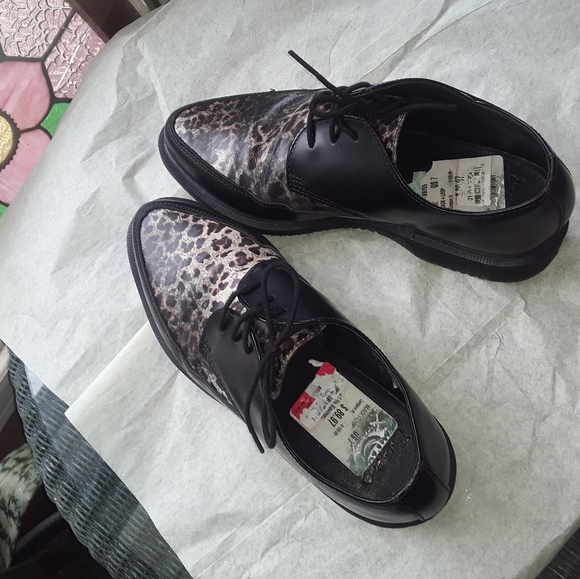 Unisex DrMarten\'s Leather Shoes, NWT!! main image 13